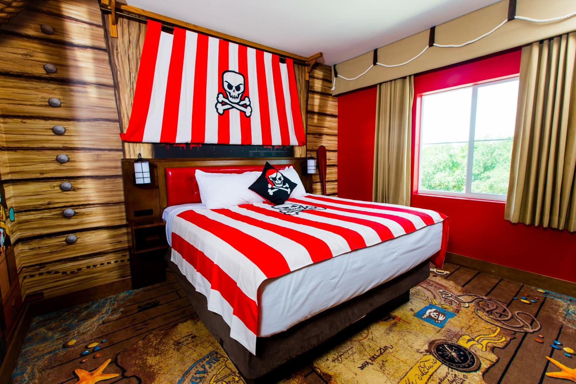 Family Room Pirate Themed LEGOLAND® Hotel